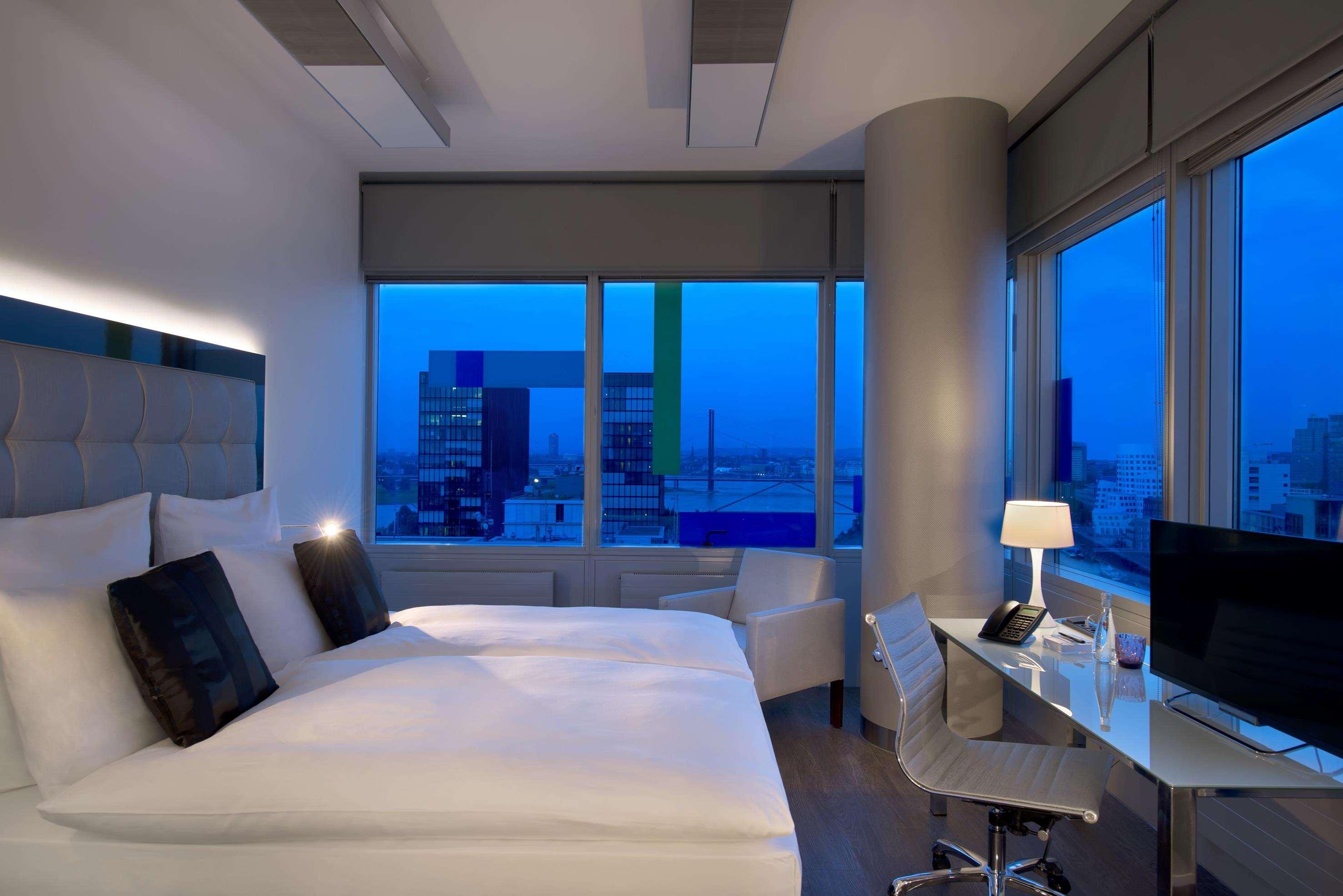 INNSiDE by Meliá Düsseldorf Hafen Exterior foto